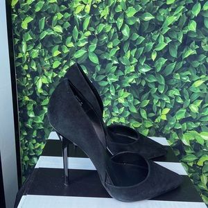 Steve Madden Varcityy Black Suede Pumps